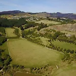 Hidden Gem Of Christchurch - Sleeps 13