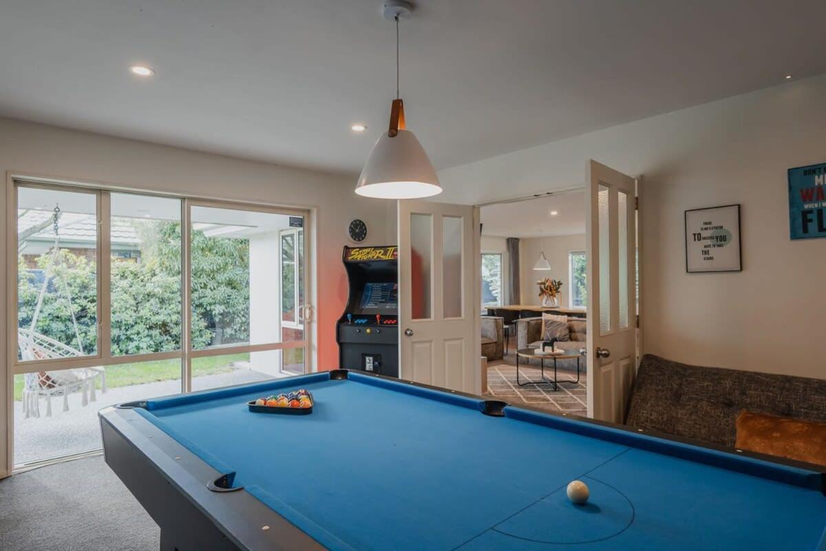 Hidden Gem Of - Sleeps 13 *