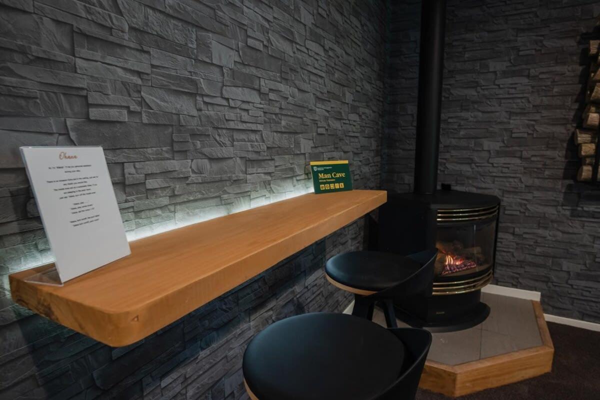 Hidden Gem Of - Sleeps 13 Holiday home Christchurch