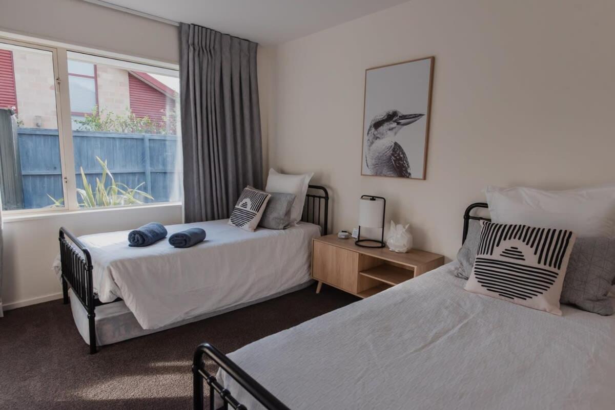 Hidden Gem Of - Sleeps 13 * Christchurch