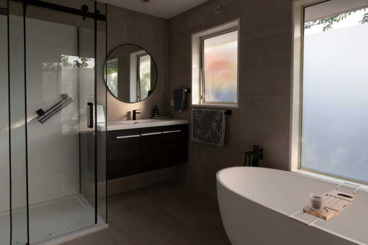 Hidden Gem Of - Sleeps 13 Holiday home