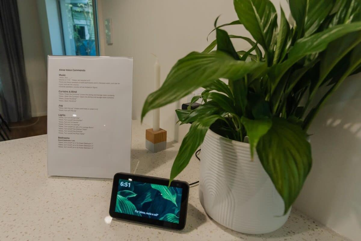 Hidden Gem Of - Sleeps 13 Christchurch