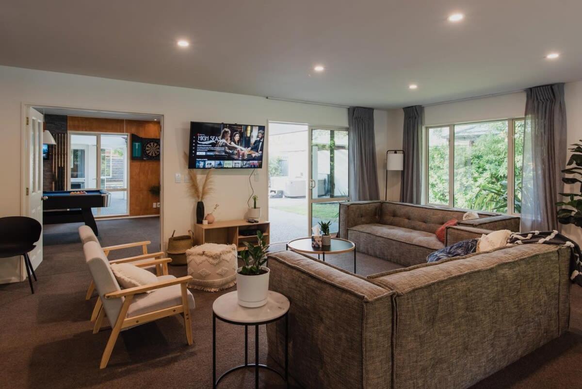Hidden Gem Of - Sleeps 13 *